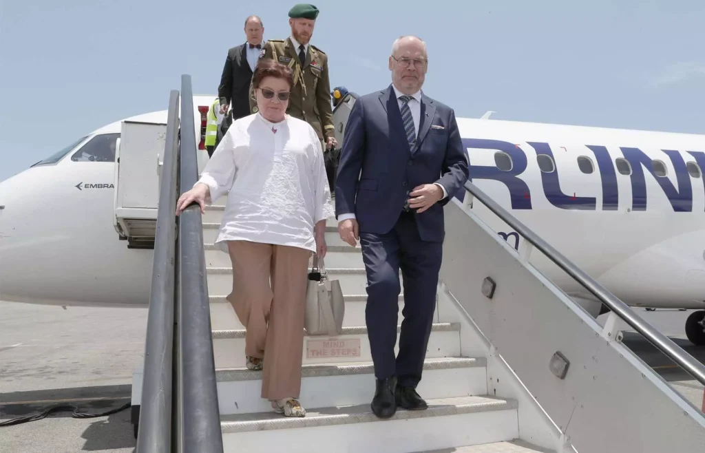 Chefe de Estado da Estonia encontra-se em Luanda