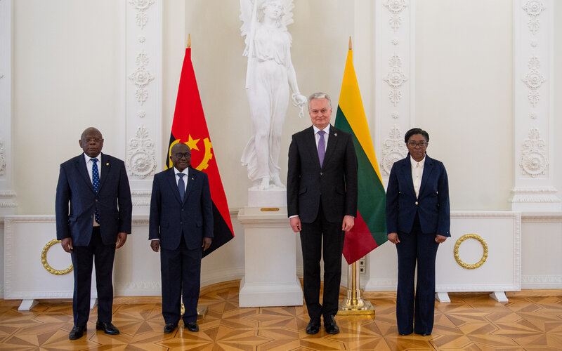 Diplomatas Angolanos na Lituânia