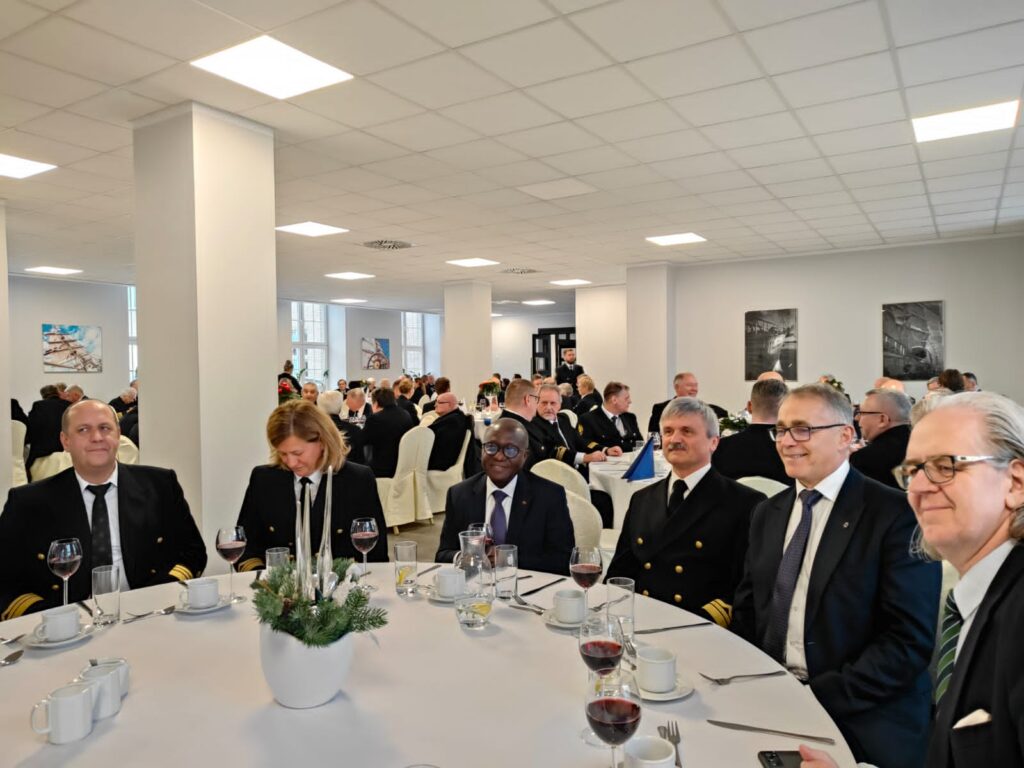 Embaixador de Angola na Polonia no jantar da Universidade Marítima de Gdynia,